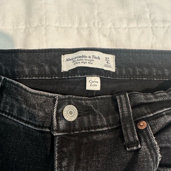 Abercrombie & Fitch - The Ankle Straight Jeans - Curve Love 4S - Picture 2 of 3